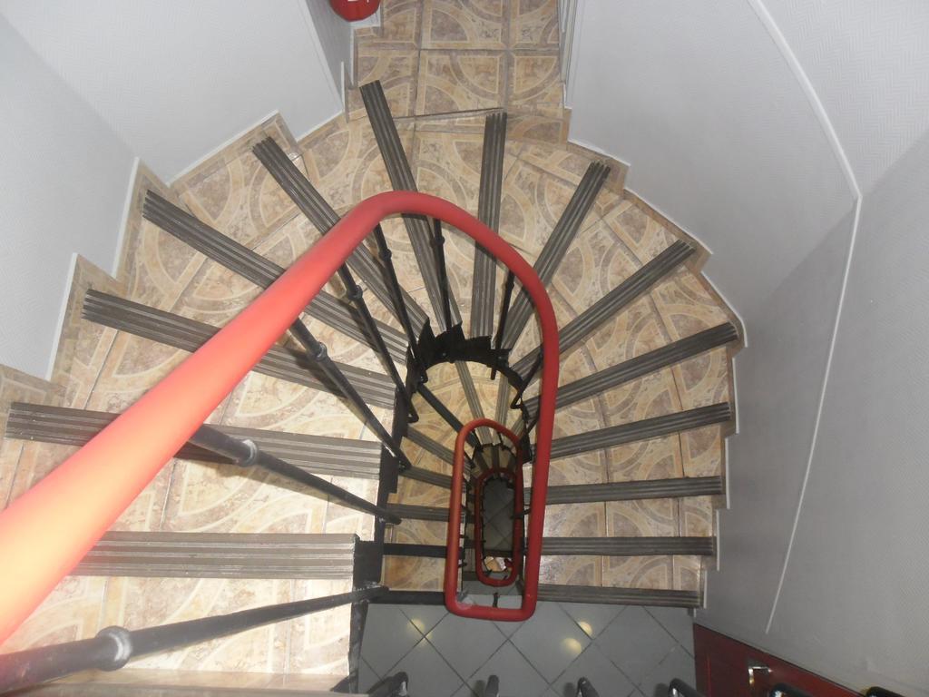 Hipotel Paris Montmartre Gare Du Nord Dış mekan fotoğraf