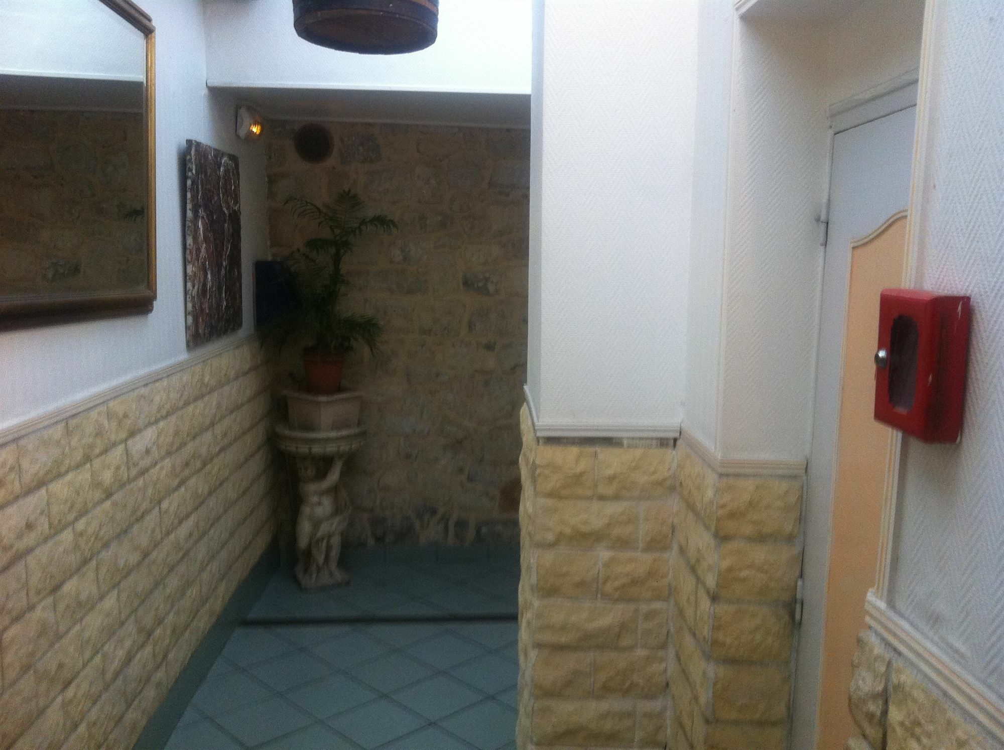 Hipotel Paris Montmartre Gare Du Nord Dış mekan fotoğraf